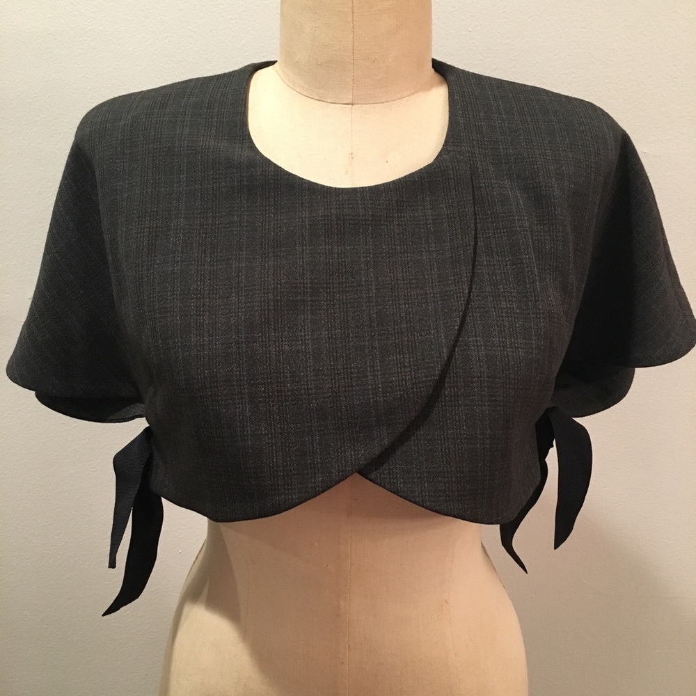 Mini Grey Cape - Picture 3 of 4